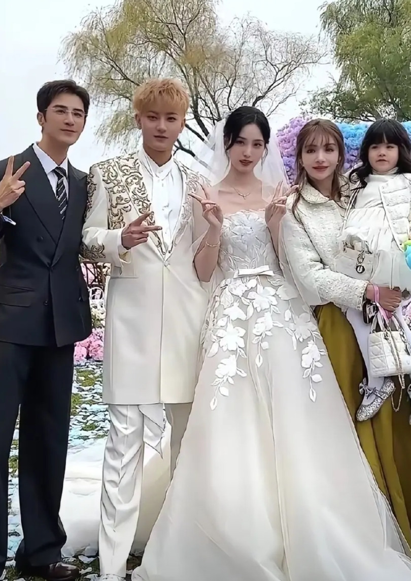 黄子韬这次是真的输了，不是输在凯迪拉克的车队，而是输在他这头黄发！平时看不觉