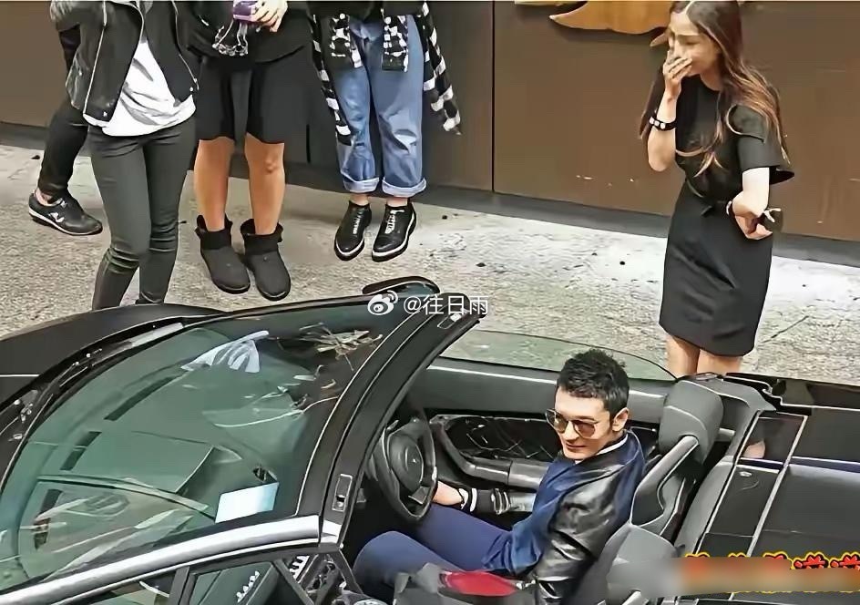 当年黄晓明送杨颖二手兰博基尼，她笑得像中了奖。现在回头看，这哪是惊喜，分明是博眼