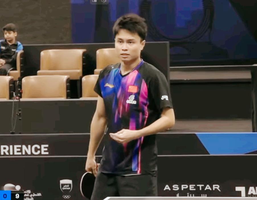 周启豪被奥恰16:14逆转哎，看着东哥打奥恰，很轻松。周启豪和他打，发