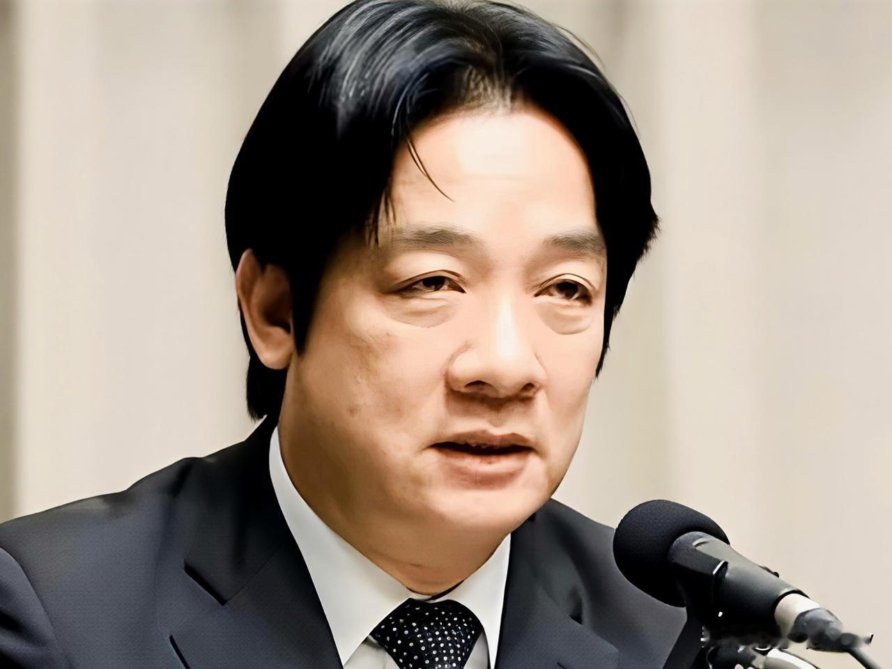 美国人终于把那层窗户纸给捅破了！一位美国顶级战略专家最近抛出了一枚重磅炸弹，直言