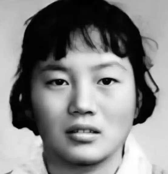 1969年，21岁的女知青廖晓东，为了响应号召，嫁给了一贫如洗的老光棍。新婚夜，
