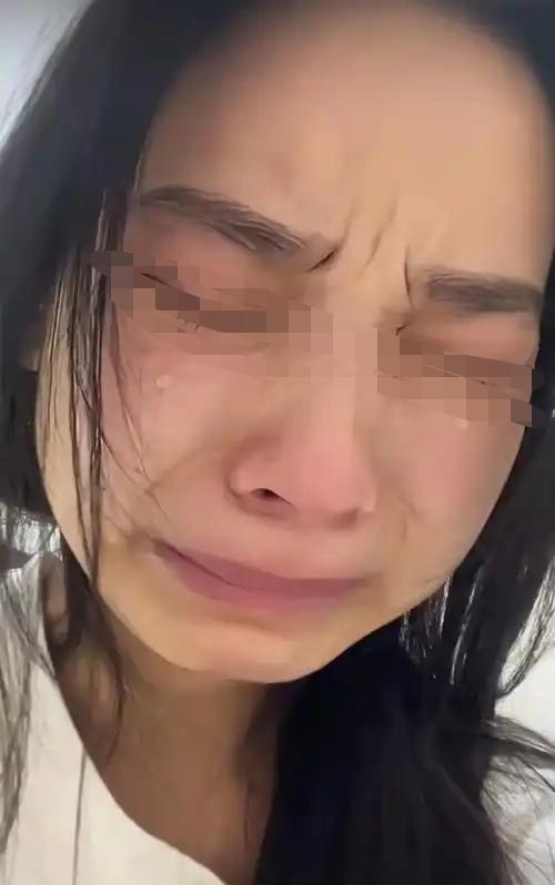 广东，一女子订了机票，去上海看病，早晨8点的航班，却因“航班超售”被拒载，让女子