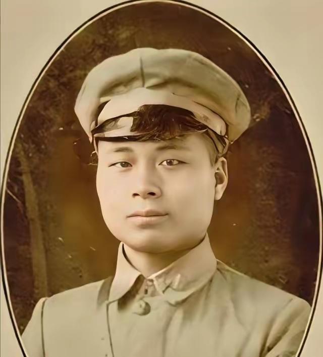 1980年，邱行湘去台湾探亲，回国前，蒋纬国给了他一大笔钱，邱行湘却说：“我这次