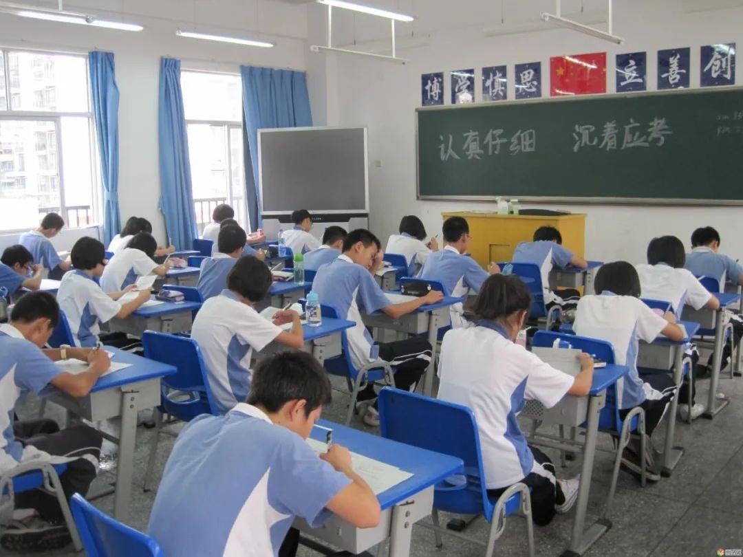 初二数学提分｜别瞎努力！这4点做好，成绩稳升不内耗很多初二家长和学生都愁：初一