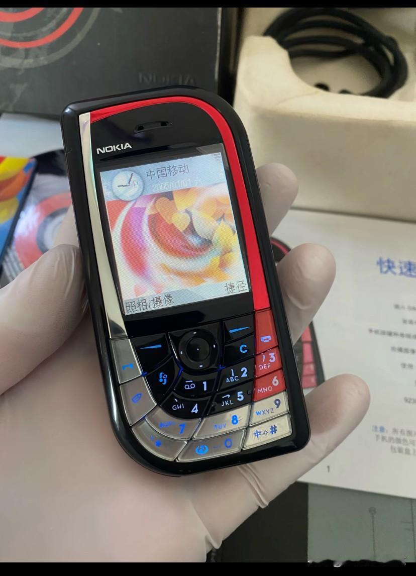 80后，熟悉么？我第一个也是7610，那时候上班不让带手机，在宿舍里放着，带班