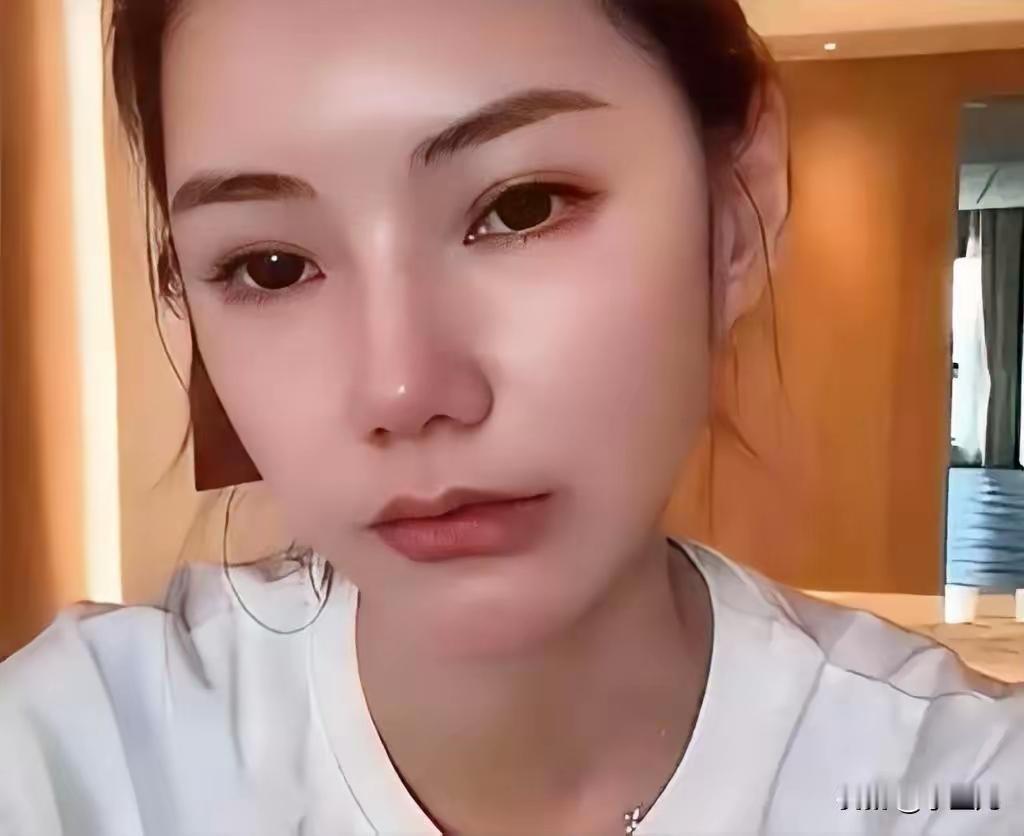 我发现，恋爱脑的本质就是幼稚。汪小菲就是这样的人连生气都这样无能。在直