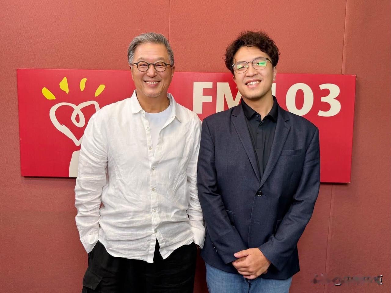 中广节目主持人王偉忠昨天（10日）专访，民进党台北市长参选人沈伯洋，沈伯洋形容，