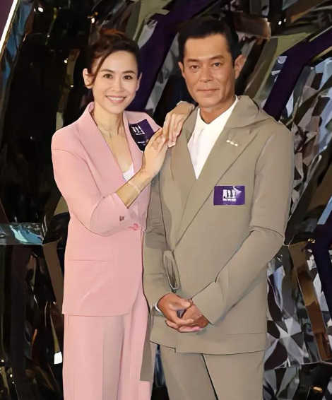 王晶又曝大瓜：全香港最后一位“黄金单身汉”古天乐，早已在美国偷偷结婚！王晶的