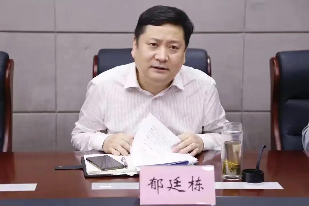 联合早报今天报道：“浙江杭州‘地产酒局’事件持续发酵，知情人称，涉事者并未喝多，