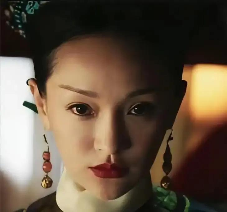 六年后才看懂，当年骂周迅“窝囊”，是我们太浅薄。那时候全网都在嘲，说周迅演的