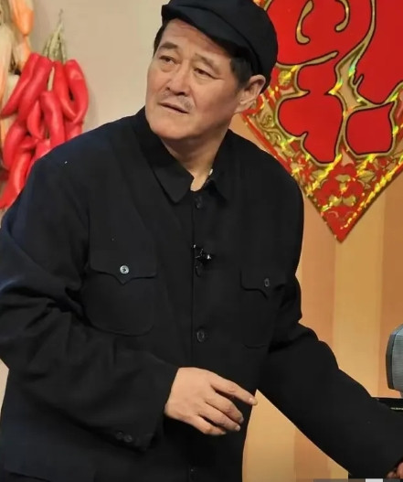年轻时的赵本山空腹7瓶白酒，赢来一辆3.0皇冠车即使突发心脏病，在鬼门关走了一