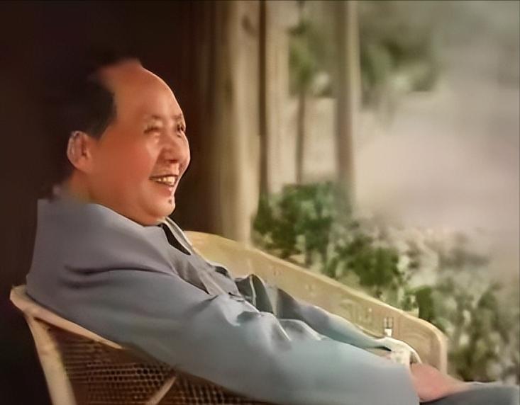 美国将军反思：毛泽东"不首先使用核武"，反而成了最强的威慑！说核武器，很多人