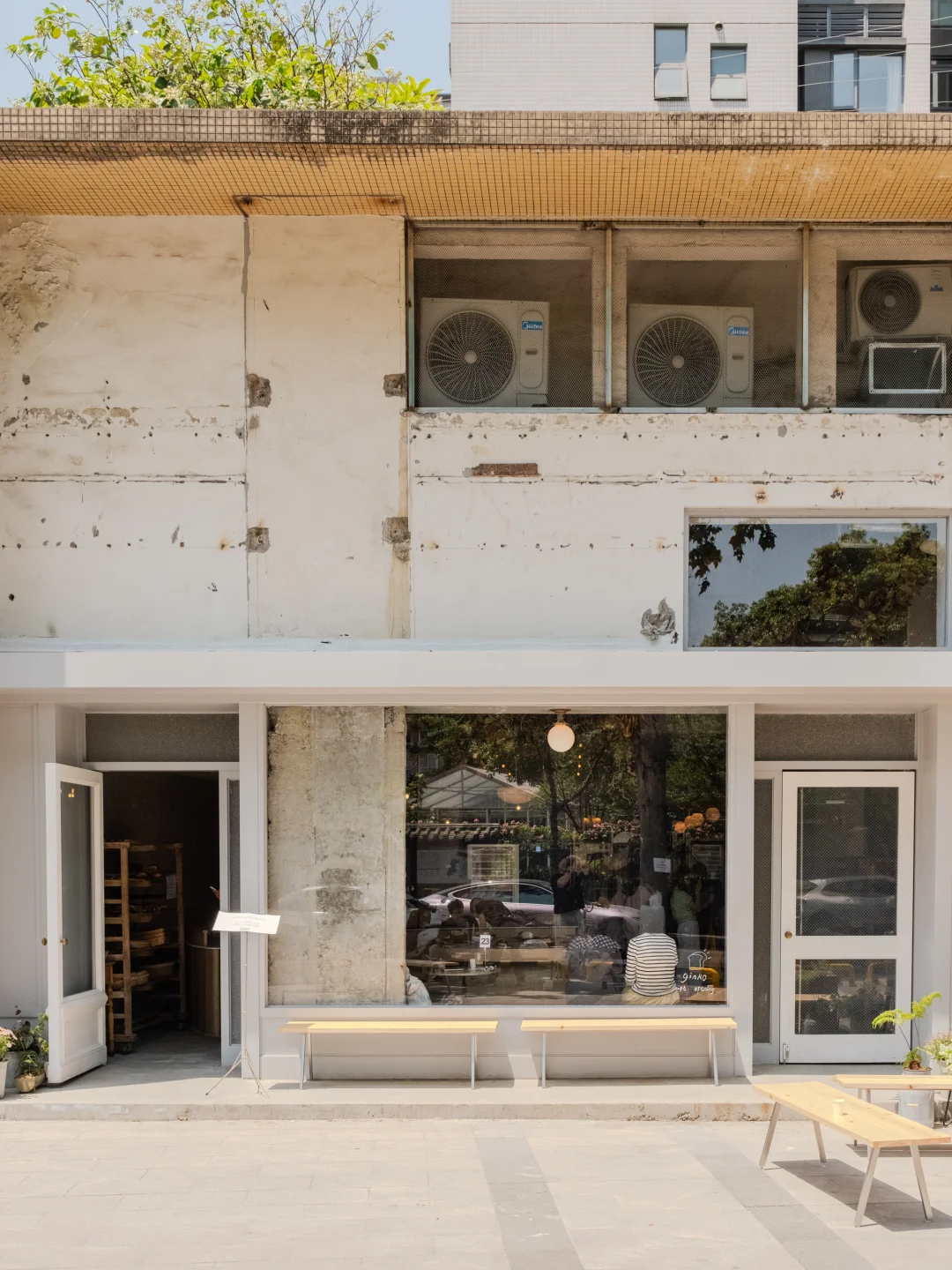 银子新开的面包店！里面的品类真的好多！！