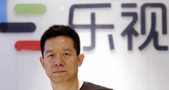 乐视创始人贾跃亭欠122亿的巨债，跑路美国七年，谁曾想400多名老员工，让原本资