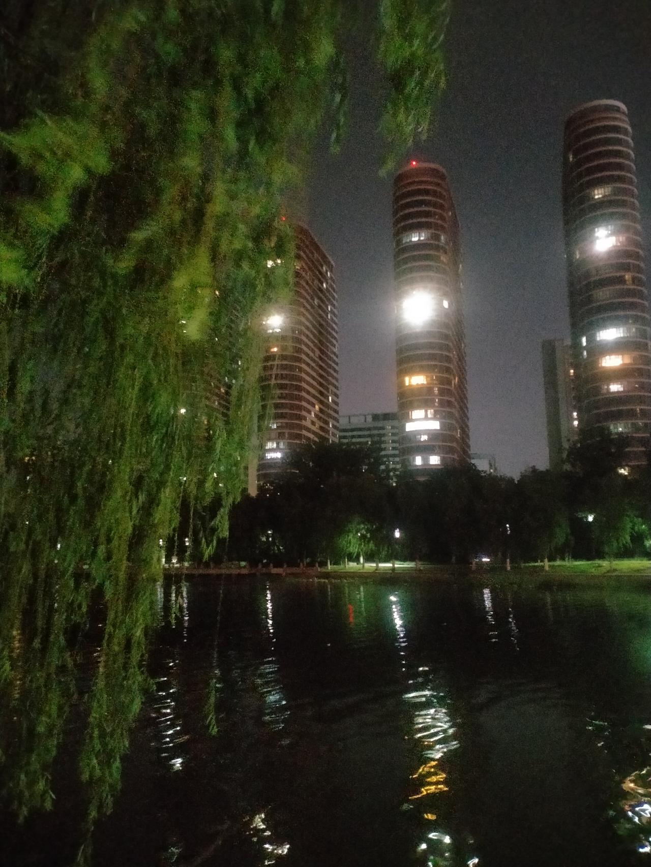 夜景随手拍。