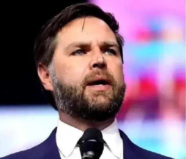 “美国副总统万斯当众说出这句话，台下一片沉默……”这话不是中国官媒说的，而是美国