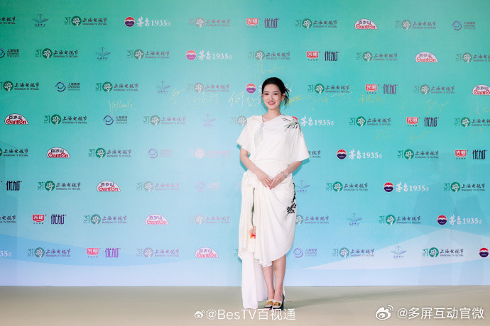王玉雯白玉兰红毯状态王玉雯白玉兰红毯怼脸生图王玉雯白玉兰红毯怼脸生图都能够美的