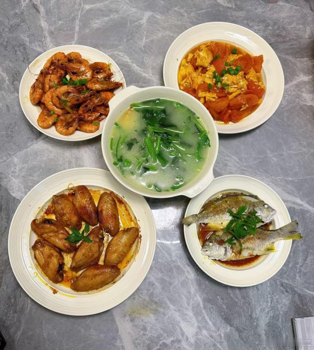 半夜了才吃上的晚餐