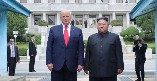 8月16日，从韩联社和朝中社都传来重磅消息。8月15日，是朝鲜“祖国解放日”