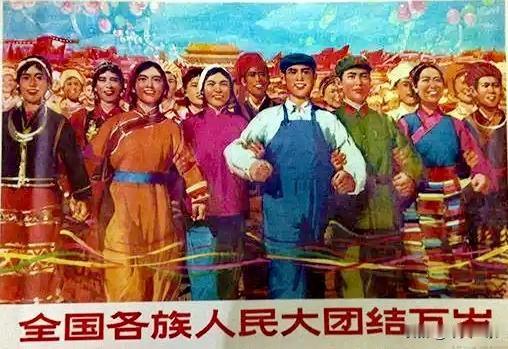 这种说法是错的，不存在某一民族是中华民族“正统”的说法。中华民族由56个民族共