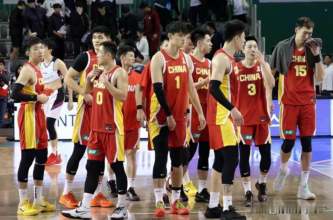 硬气！男篮12人大名单正式敲定！两大王牌意外落选，郭士强根本不是瞎换人全网争