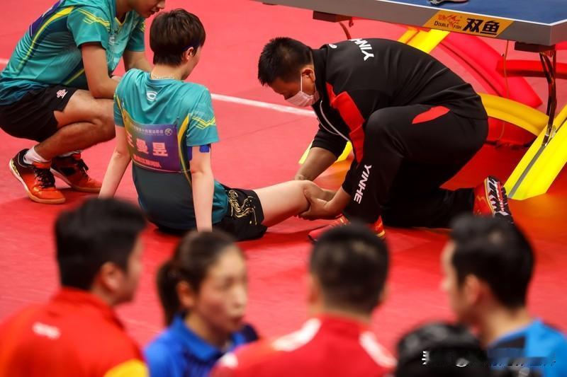 我也超爱看莎莎的混双比赛，每一场都精彩纷呈！就说成都混团比赛，她的混双表现越来越