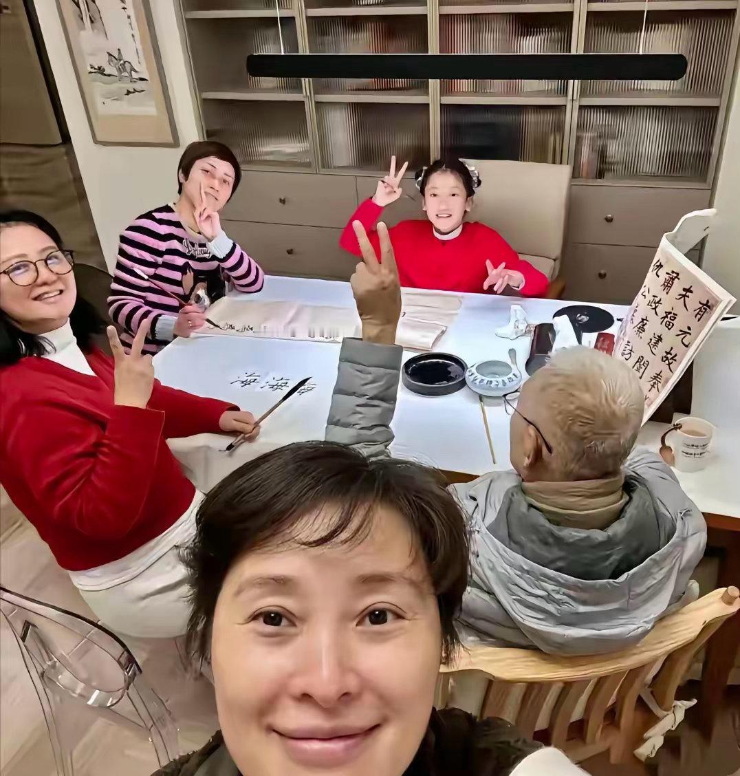明星停工日常太圈粉！吴越把日子过成成年人顶配模样明星不拍戏时忙着炒作应酬，吴