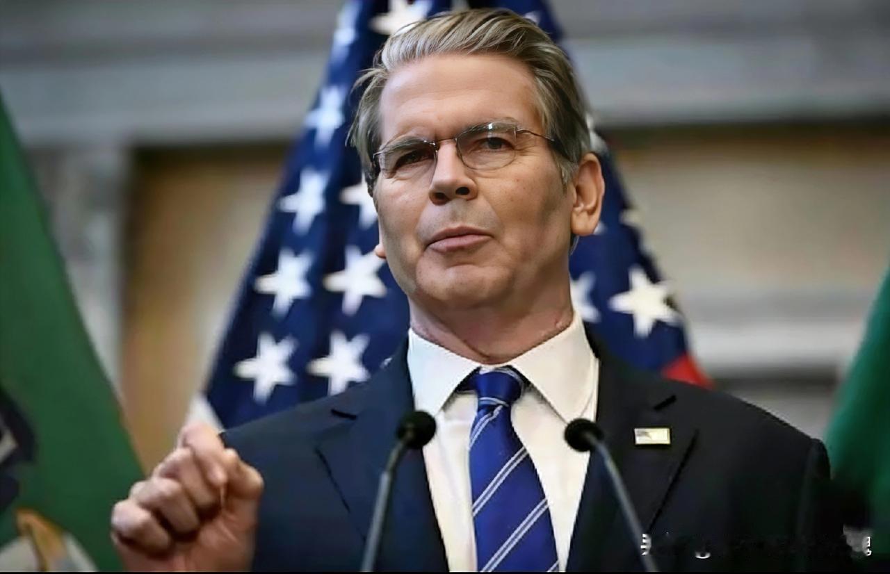 华尔街那帮精英，估计这次脸都要绿了。8000亿美元的美债，就这么在眼皮子底下