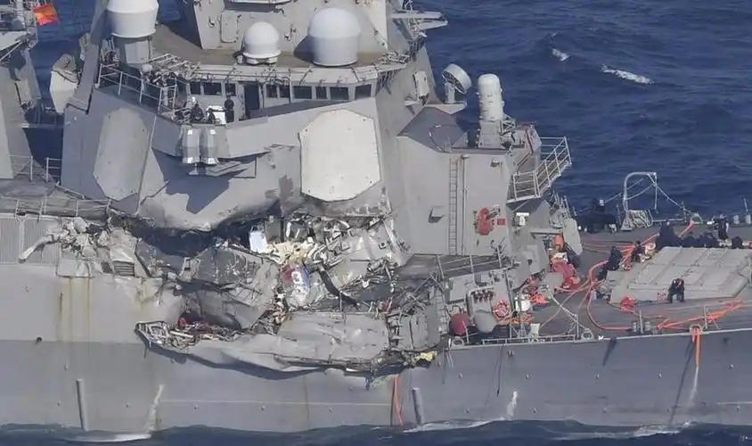 2月12日，据多家媒体报道，两艘美国海军舰艇，在南美附近海域发生碰撞，二者在船对