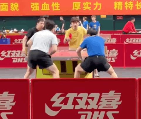 梁靖崑起飞[笑着哭]完蛋，梁靖崑、黄友政这对奇兵组合被主播闫安、周雨在封训中吊打。
