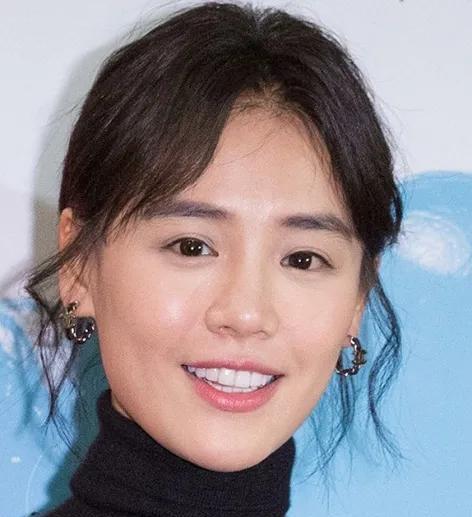 演员马思纯真的让人看不懂！她本人身材高挑，长相漂亮，气质出众，演技又很好，可以