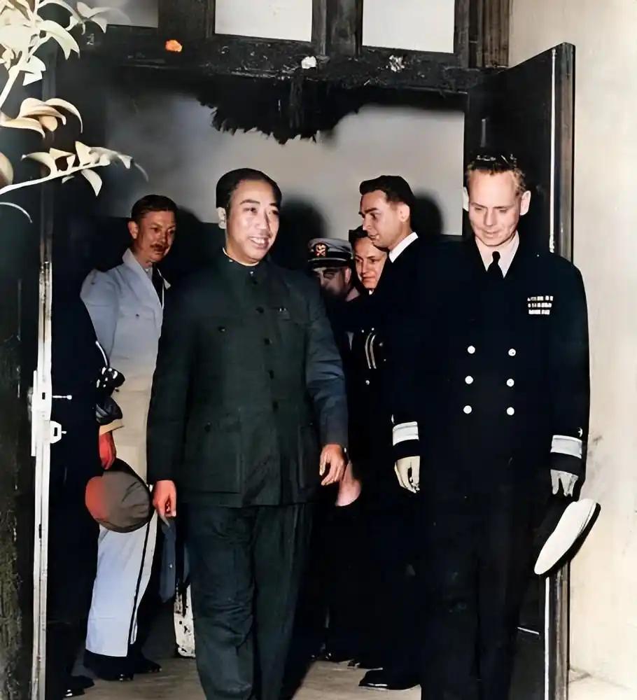戴笠死后第二天：蒋介石的悼词还没写完，抄家的人已经进了南京洪公祠1946年3