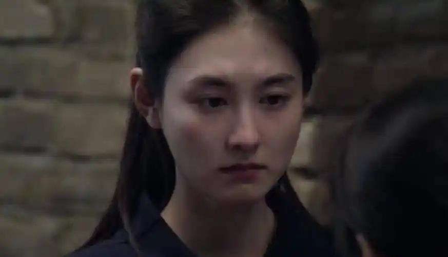我说她怎么突然变好了？原来是憋着更坏的招呢。《主角》里，龚丽丽的老公皮亮去剧