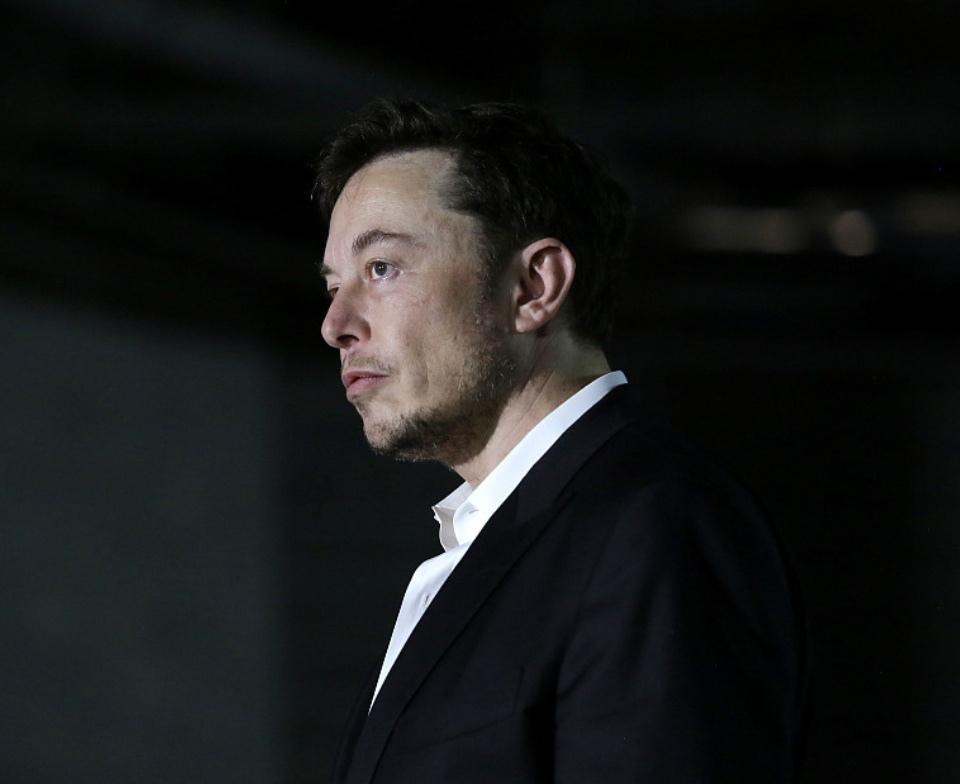 薪酬大战，从1万亿美元到1亿人民币。（图一至图三）美国特斯拉公司将就被总裁马斯