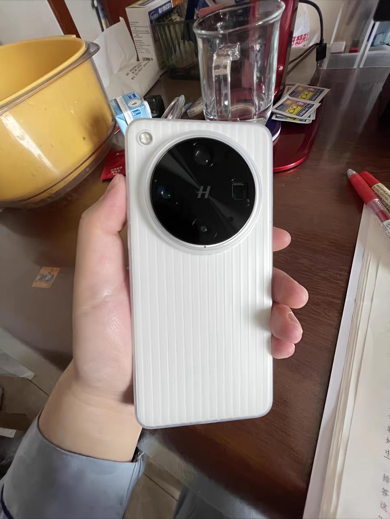 现在买oppoFindX8ultra是不是香爆了？忍住首发没有买，现在
