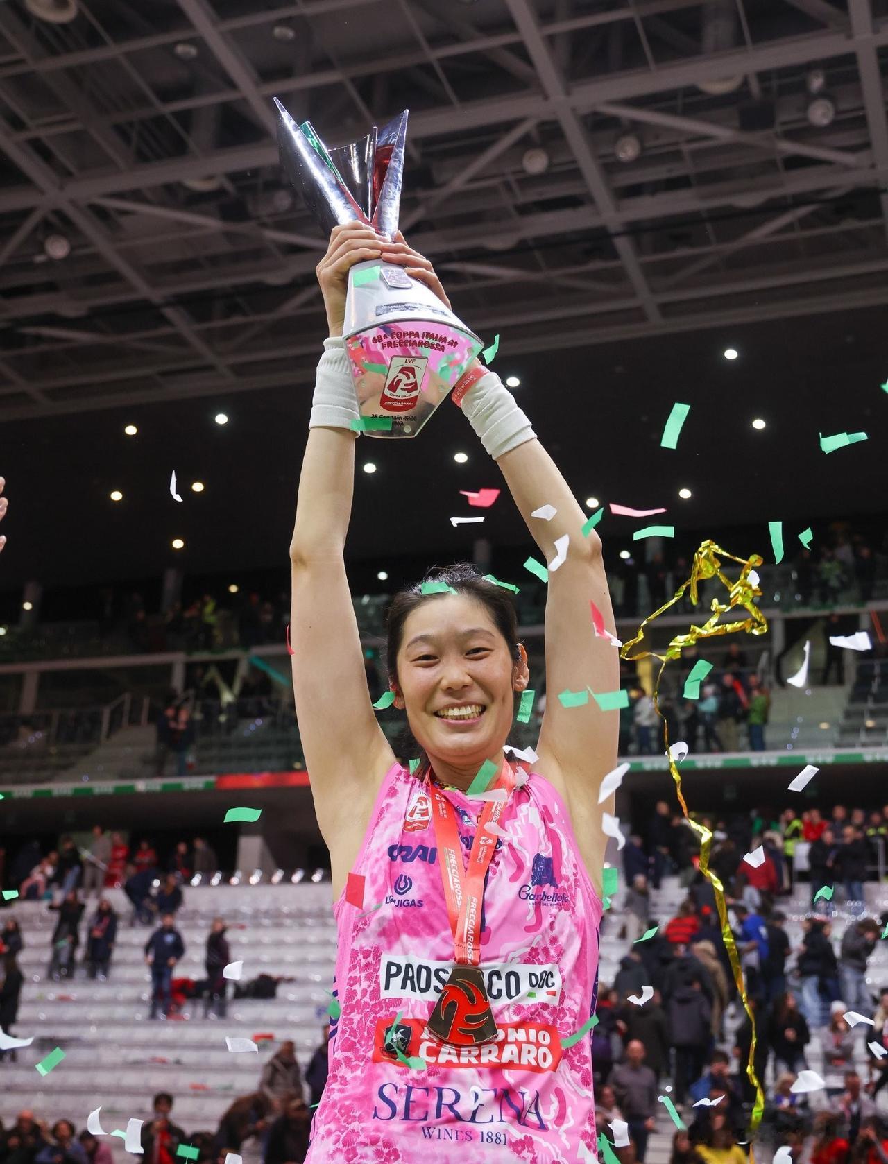 兴奋得半夜没睡！被31+老将朱婷感动到了！宝刀未老可以这样称赞她！科内的意大