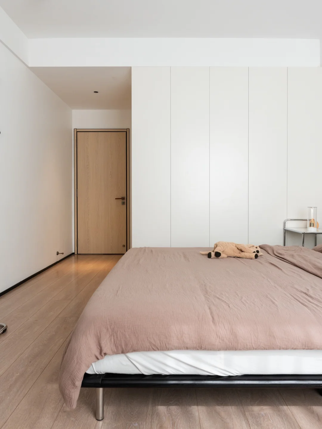 卧室这样布置，简单但情绪价值高