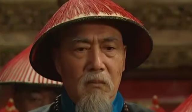 公元1751年，79岁的张廷玉被抄家，竟然搜出了15000多两银子。乾隆冷笑，这