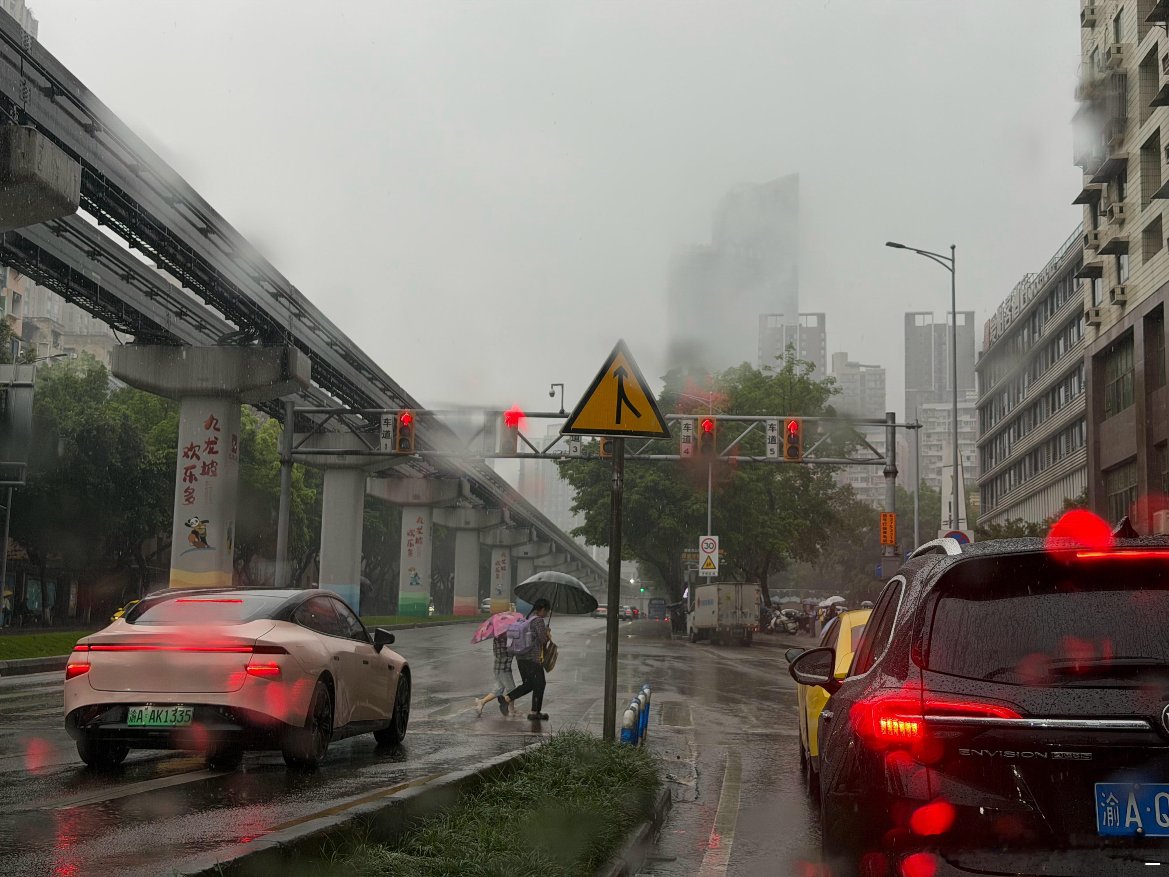重庆这不是忧郁了，这是抑郁