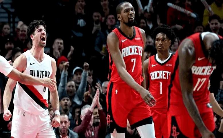 一个月飞9城，火箭累到输球飞机落地波特兰时，全队平均睡眠不到5小时。