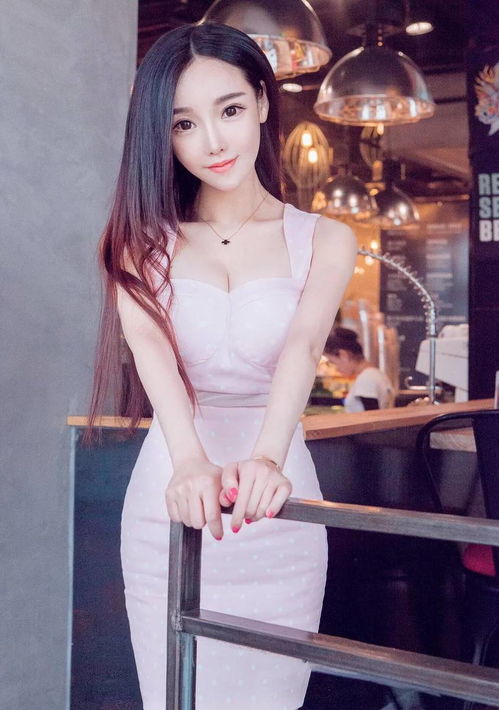 笑话：有个老大爷卖菜，一个老奶奶买了少给1元，老大爷说: