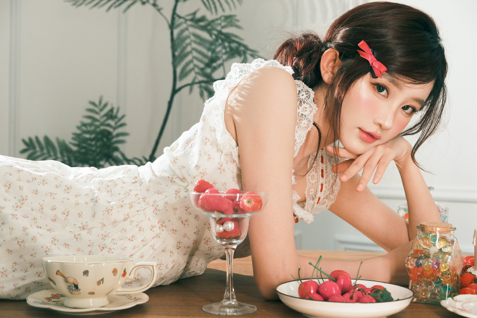 周诗雨烂漫色彩甜美写真图集​​​