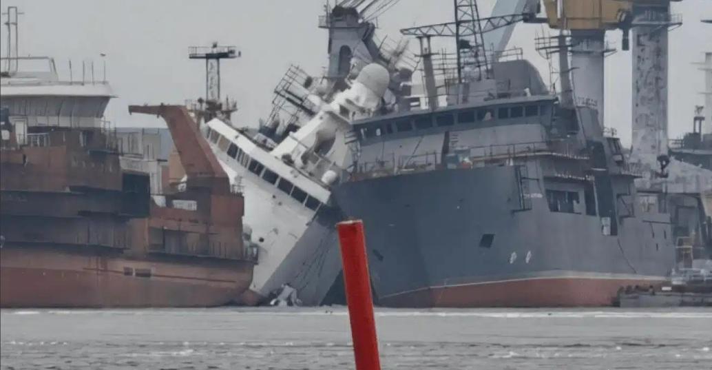 俄罗斯这下损失大了，25日一艘停泊在列宁格勒维堡造船厂的22550型武装破冰船遭