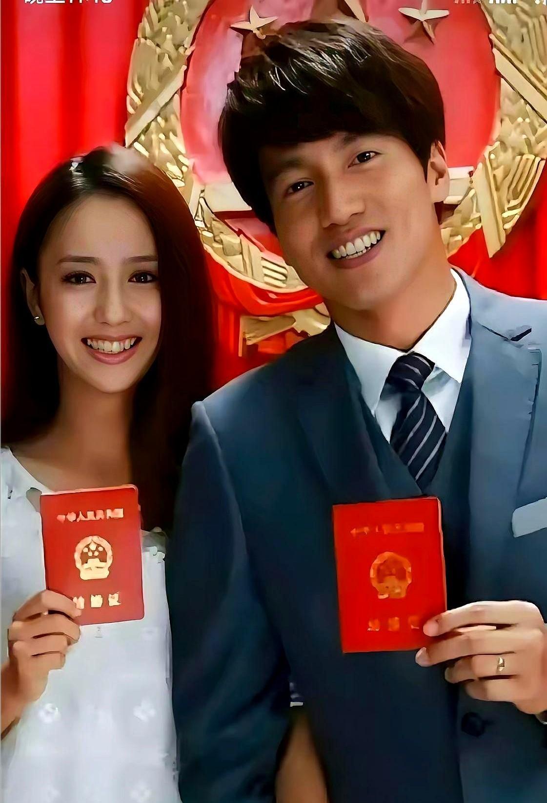 成年人友谊的顶级配置，是“不熟”。你看言承旭和佟丽娅。一部《恋恋不忘》合作完