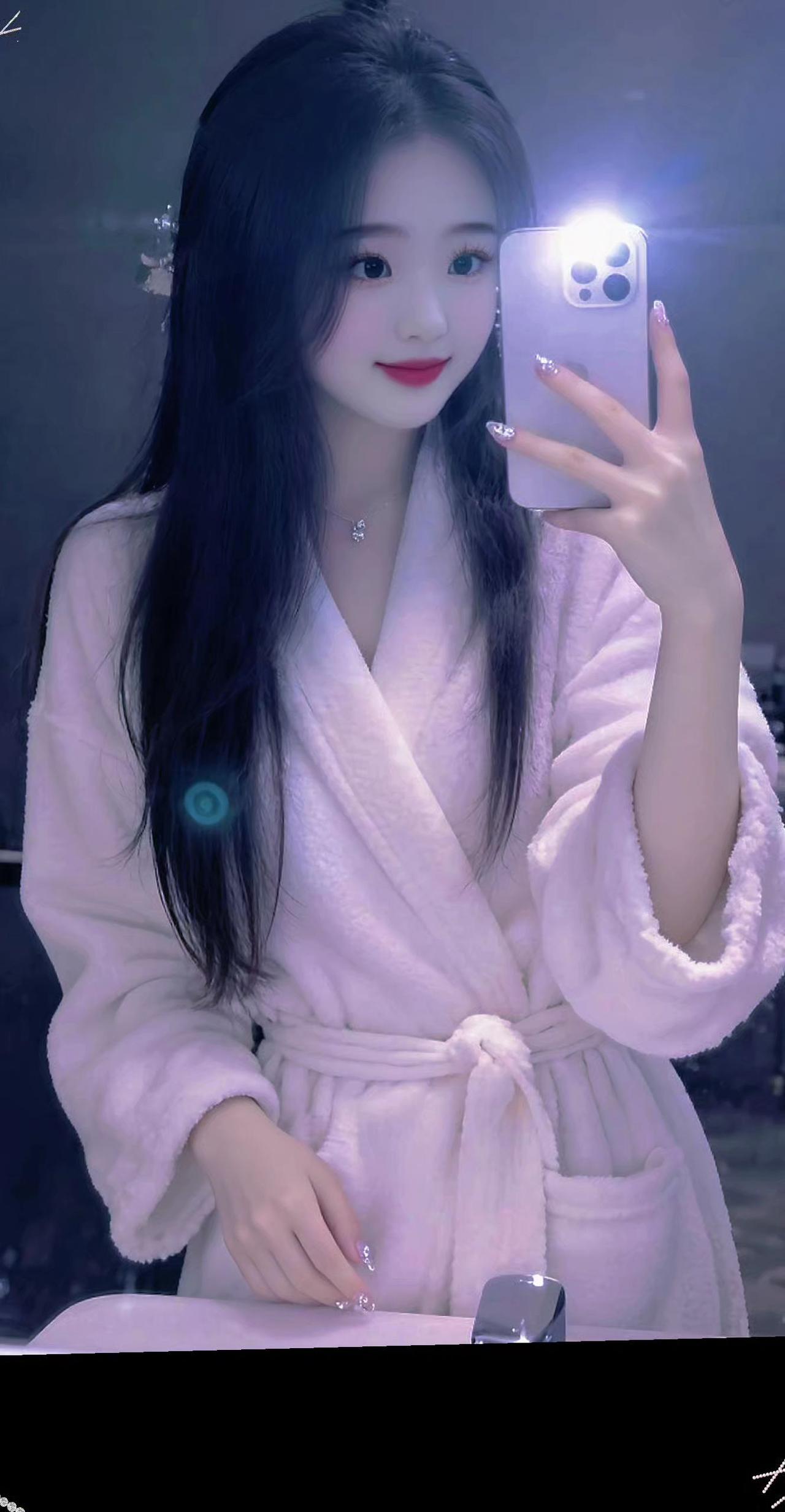 长发小姐姐微笑女孩美女