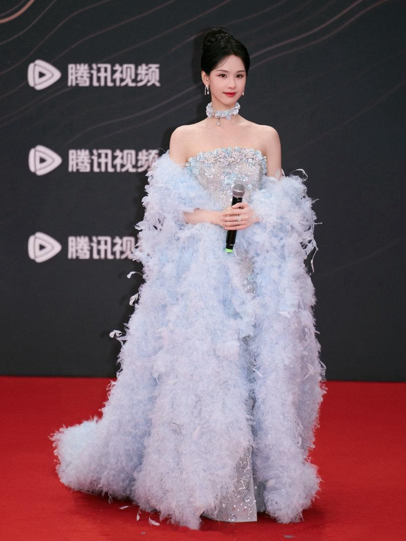 陈都灵[爱心][爱心][爱心][爱心]​