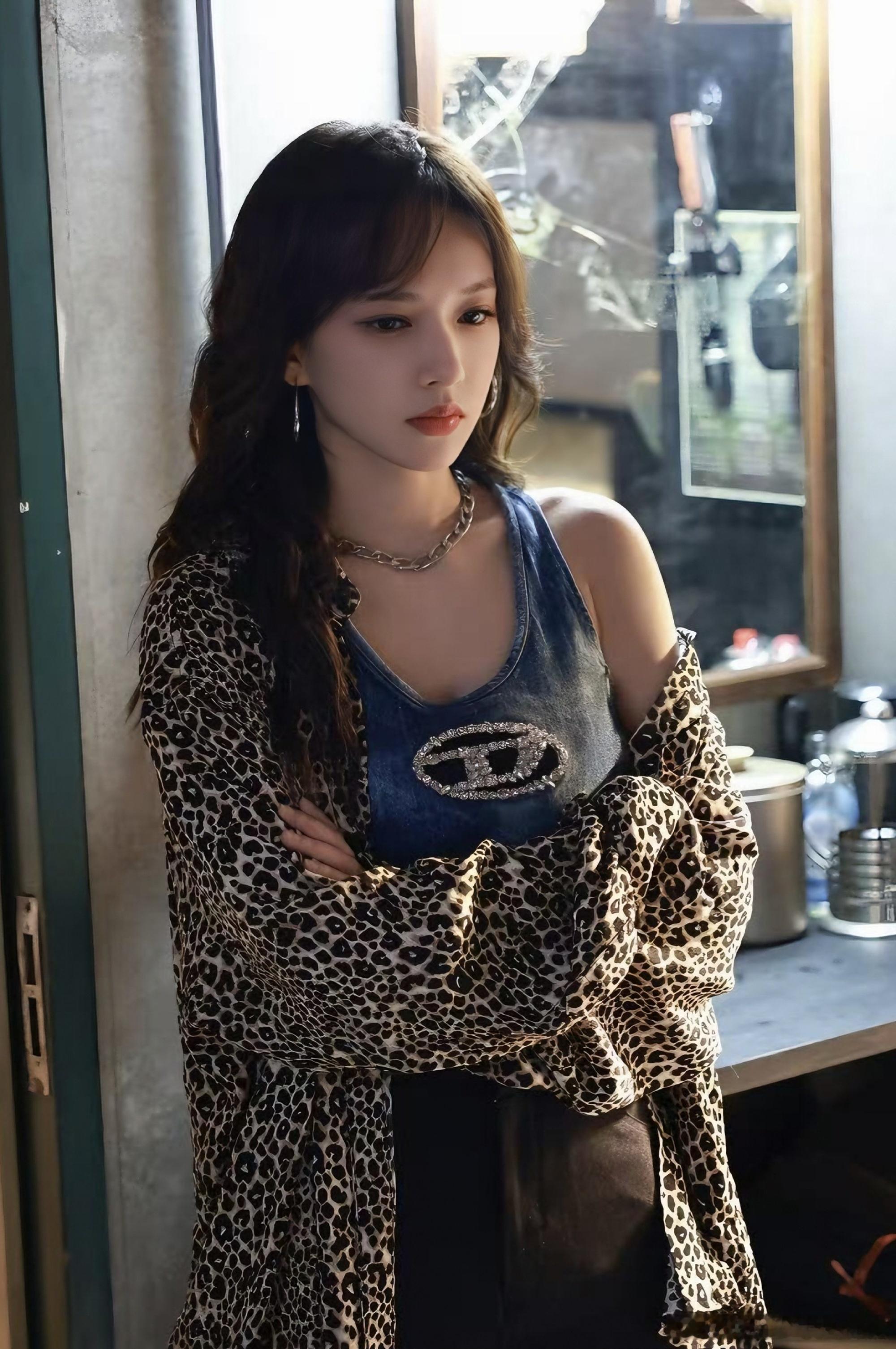 程潇港风美女🌇