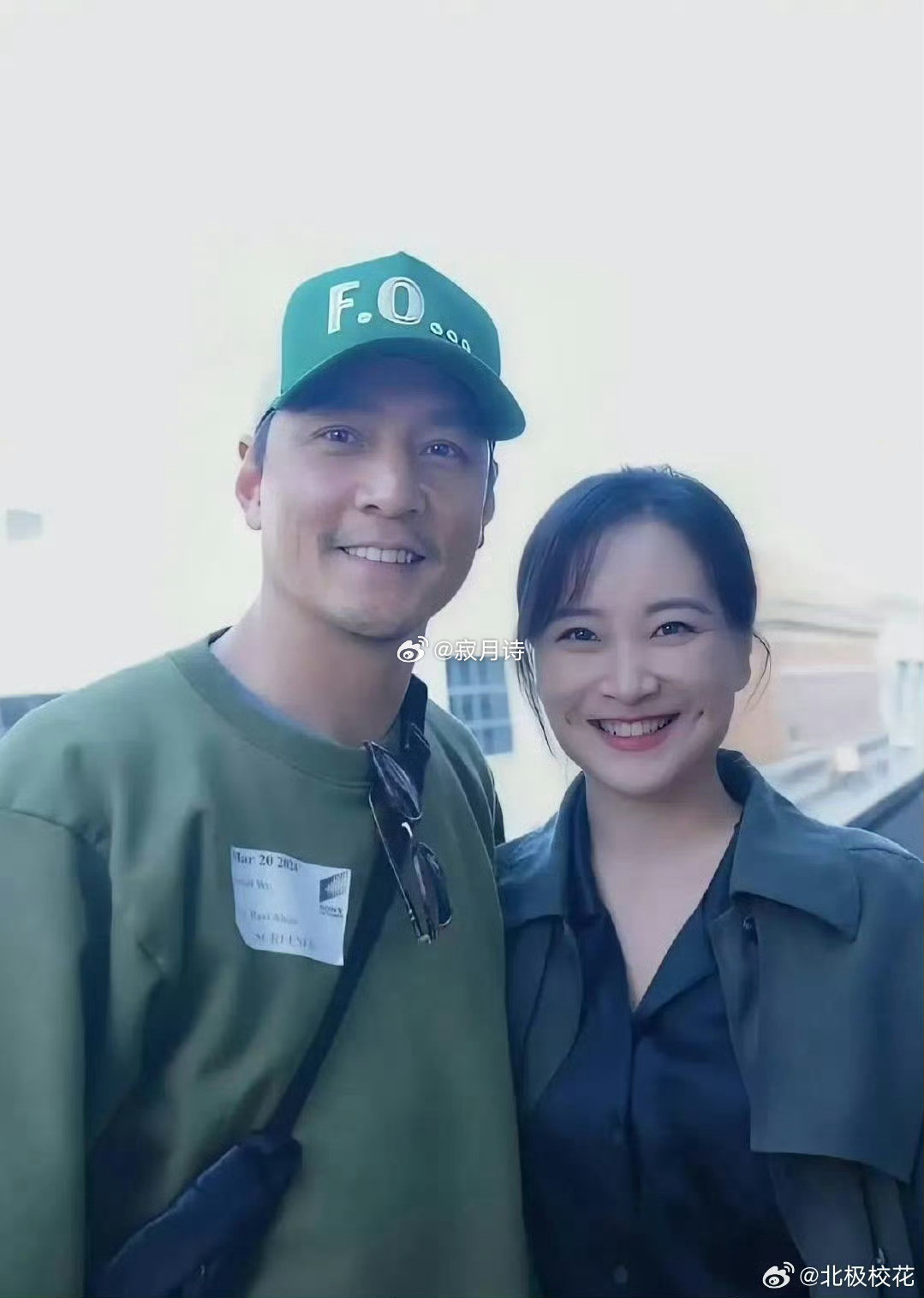 一张是吴彦祖发的，一张是贾玲助理发的，这差距……