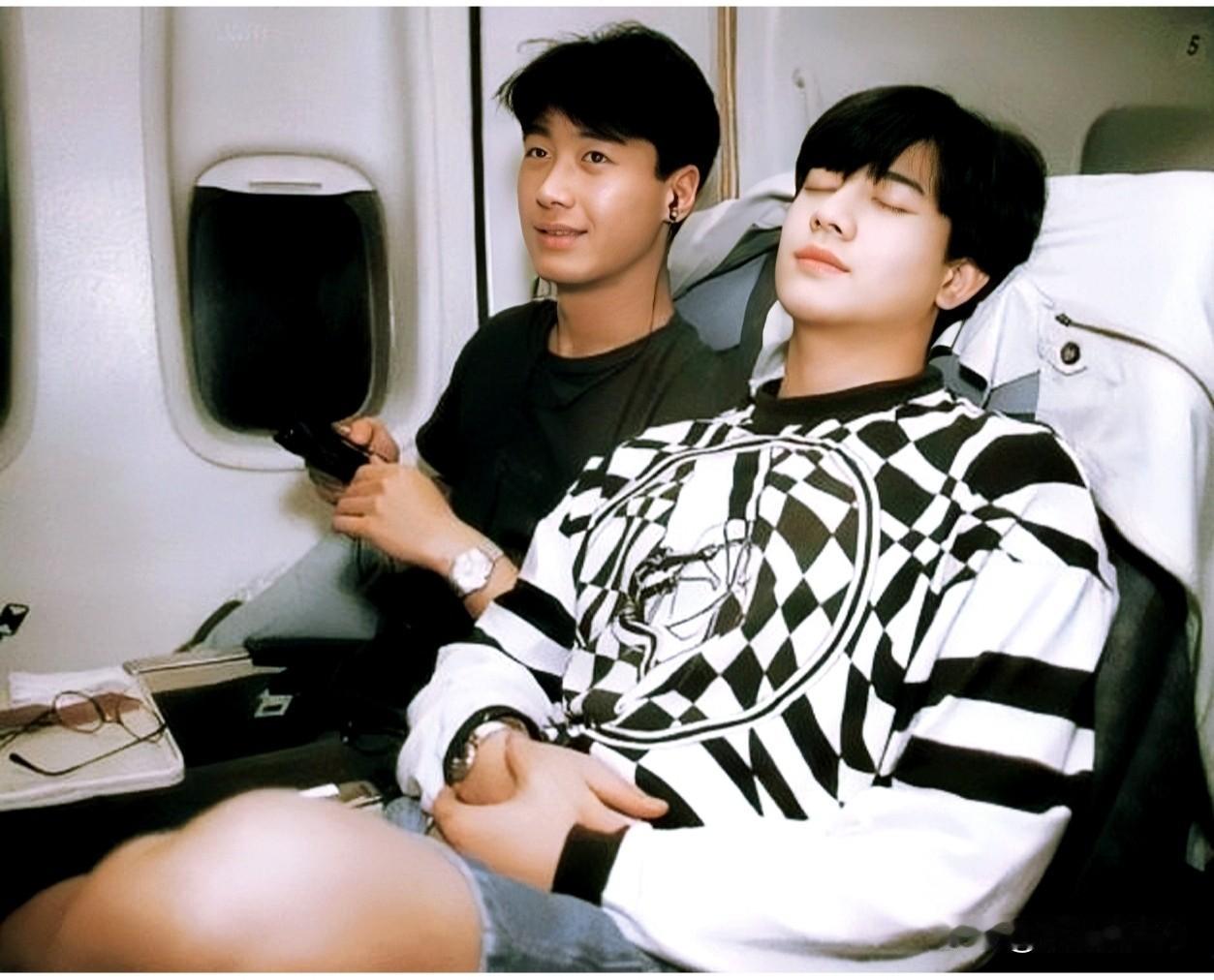 颜值巅峰的黎明与郭富城！大家瞧瞧呗，觉得哪个更帅？这张珍贵的老照片是一九九一年两