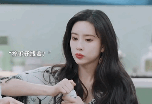 孟子义证明自己不是死绿茶我们孟孟说话的速度比脑子转的速度还快，防黑系统立即触发，